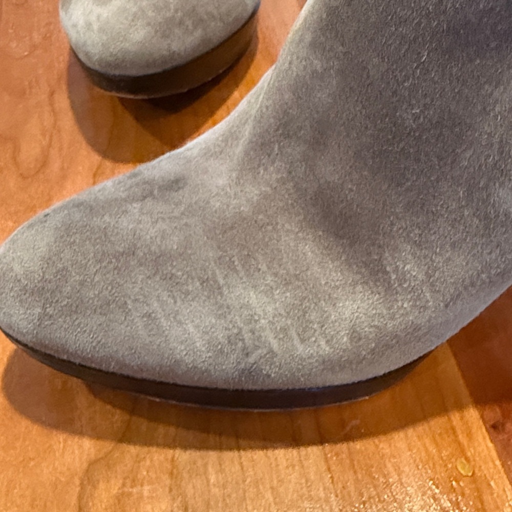 Gianvito Rossi Suede Ankle Booties - Picture 8 of 9